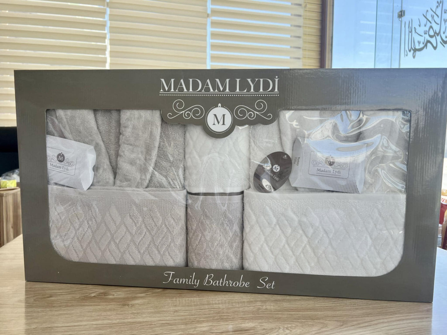 Cape de Bain Madam Lydi 6 Pièces – Homme & Femme (Greige / Blanc)